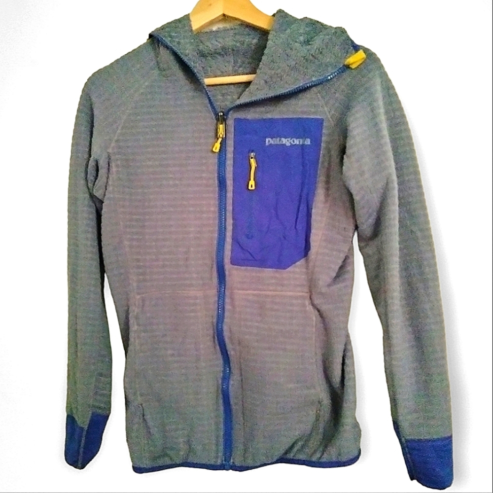 Patagonia Jacket Size Extra Small XS Reversible Blue Yellow Zip Sweatshirt